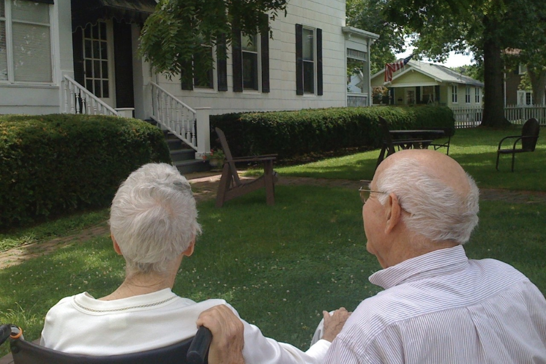 The 'WHY' behind AHC, our co-founder Sally's Mom. We are committed to honoring one's wishes to stay at home!
